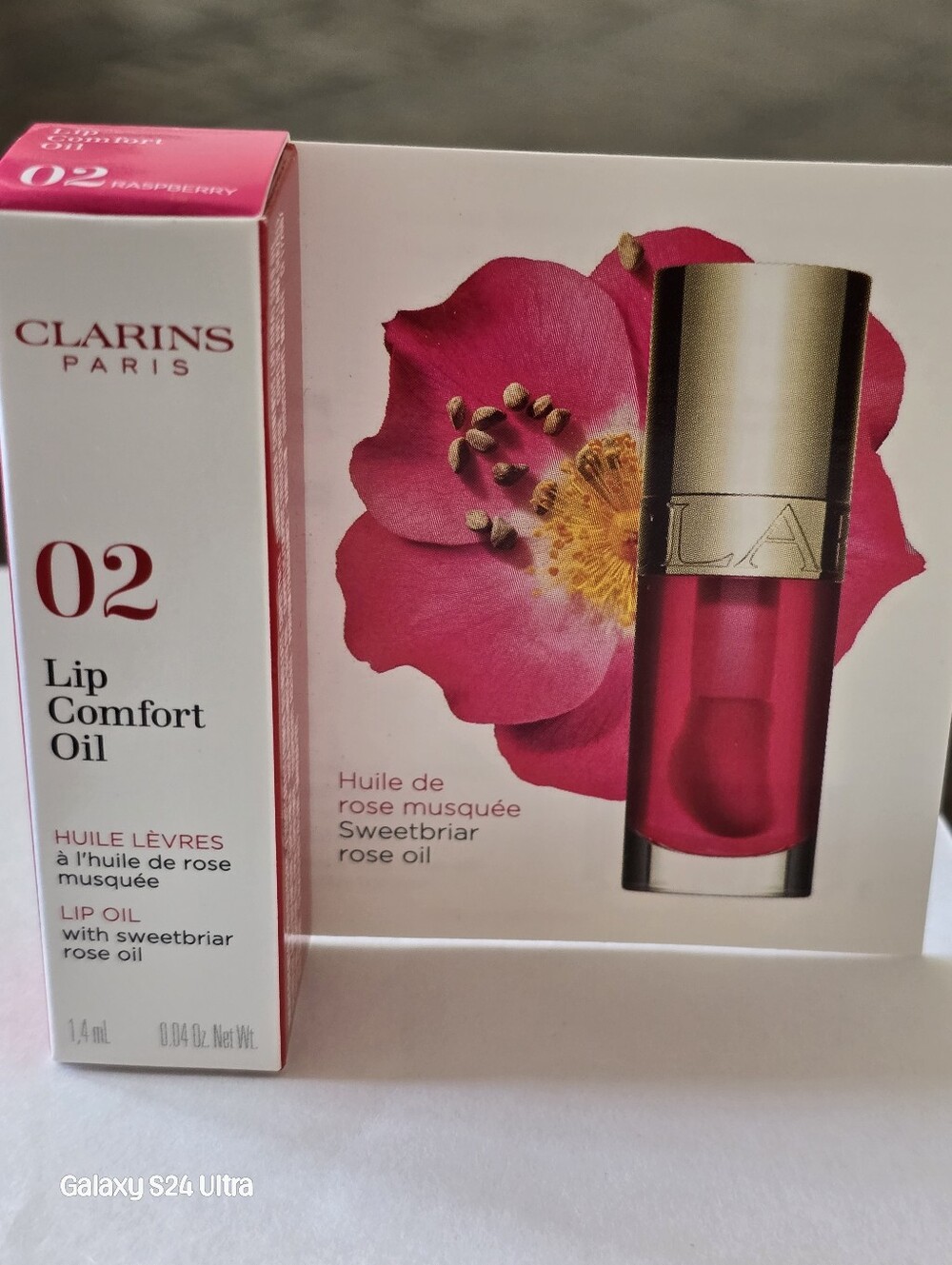 Clarins Lip Comfort Oil 02 Raspberry - Bright Raspberry Pink